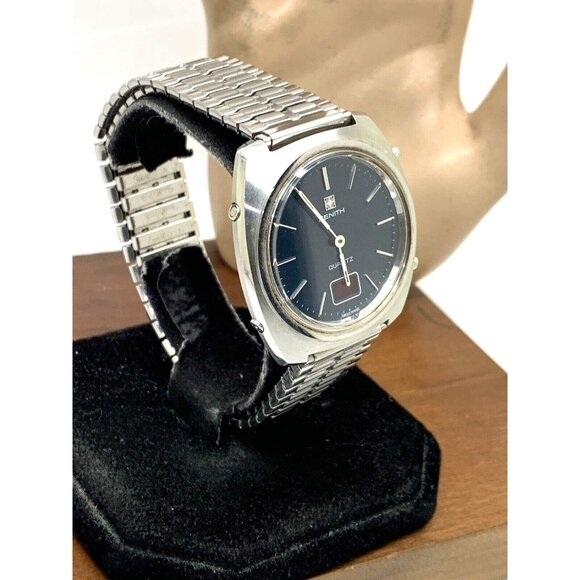 Zenith Men's Watch Vintage Swiss Quartz 532 7706 Blue Dial FOR REPAIR PARTS - Picture 2 of 15